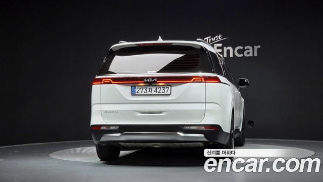 Kia Carnival (IV) Gasoline 7-Seater Signature 2023 — фото 4