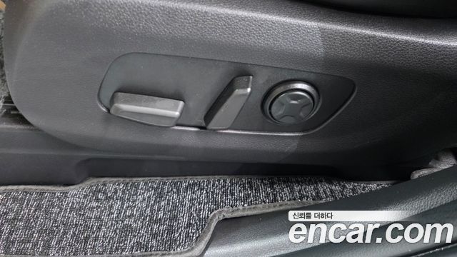 Kia Carnival (IV) Gasoline 7-Seater Signature 2023 — фото 31