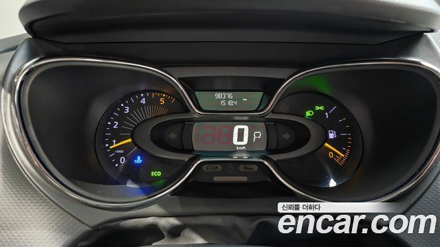 Renault Korea QM3 RE 2015 — фото 8