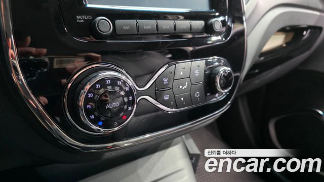 Renault Korea QM3 RE 2015 — фото 22