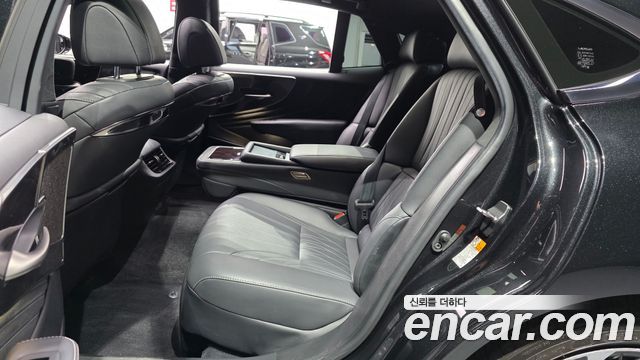 Lexus LS500 (V) 3.5 Luxury AWD 2021 — фото 15