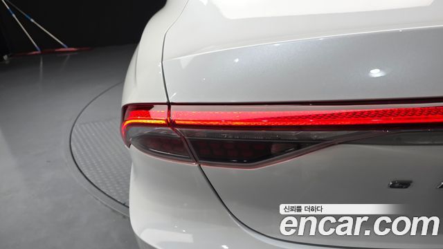 Hyundai Grandeur Hybrid (IG) Calligraphy 2020 — фото 23