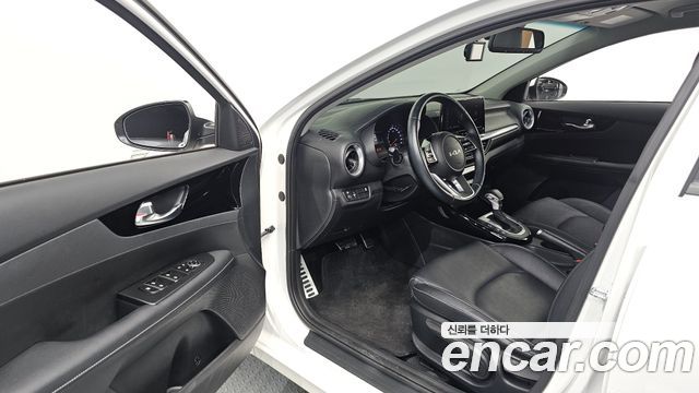 Kia K3 (II) 1.6 Prestige 2024 — фото 10