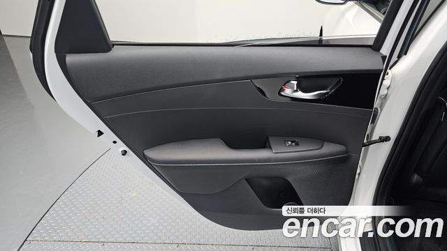 Kia K3 (II) 1.6 Prestige 2024 — фото 25