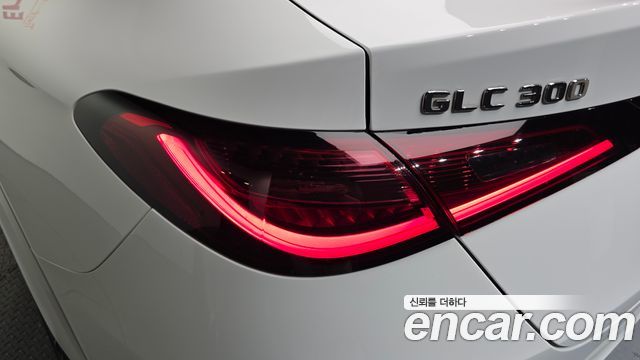 Mercedes-Benz GLC-Class (X254) GLC300 4MATIC Coupe 2024 — фото 23