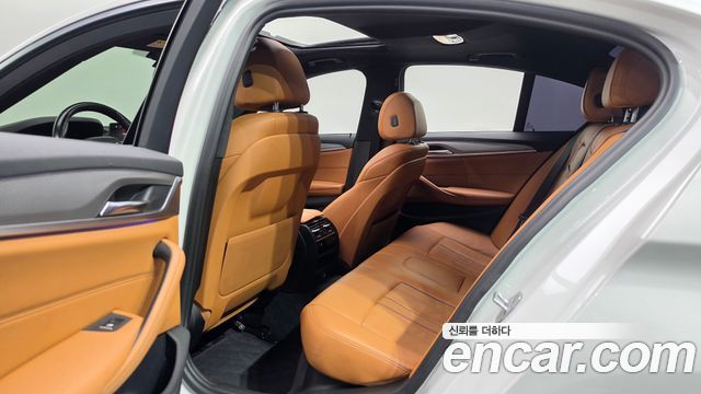 BMW 5 Series (G30) 520d M Sport Special Edition 2018 — фото 11