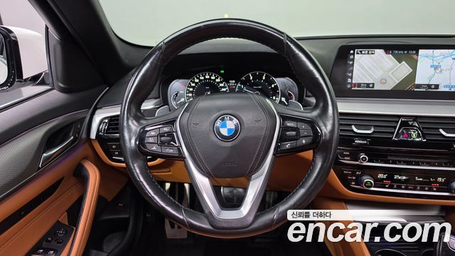 BMW 5 Series (G30) 520d M Sport Special Edition 2018 — фото 13