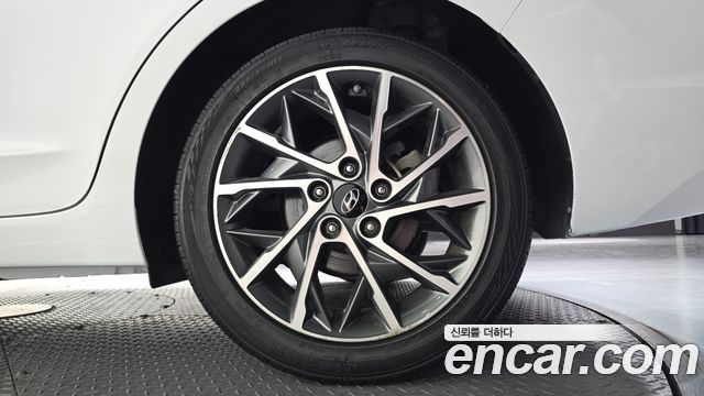 Hyundai Avante (AD) 1.6 Style 2019 — фото 21