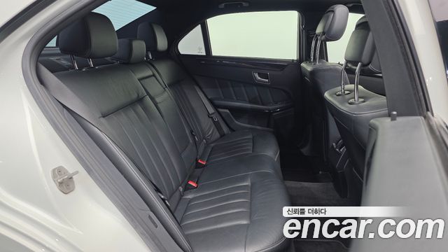 Mercedes-Benz E-Class (W212) E220 Bluetec Avantgarde Sport 2016 — фото 12