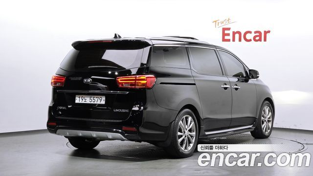 Kia Carnival 7-Seater Limousine President 2019 — фото 2