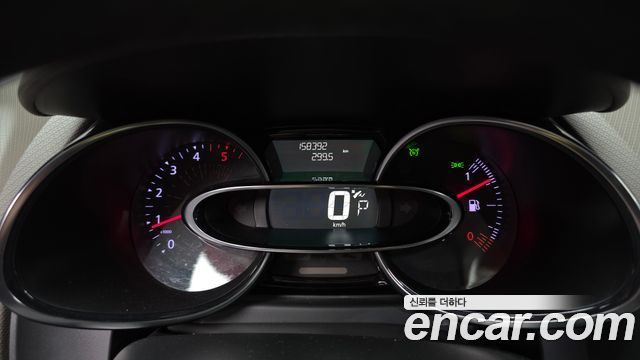 Renault Korea Clio Intens 2018 — фото 8