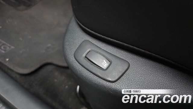 Renault Korea Clio Intens 2018 — фото 19