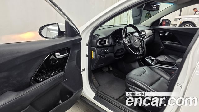 Kia Niro EV Prestige 2020 — фото 10