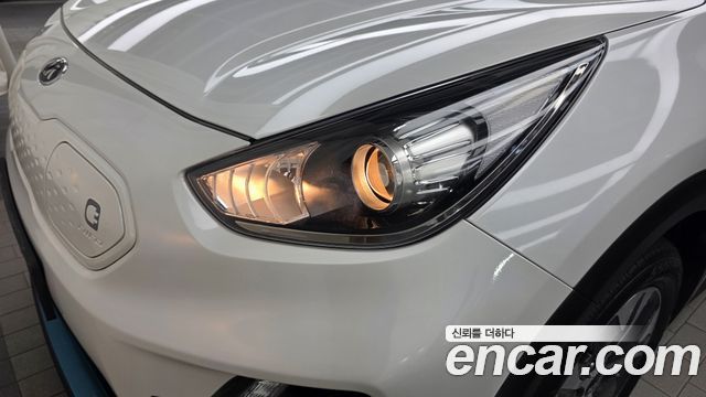 Kia Niro EV Prestige 2020 — фото 28