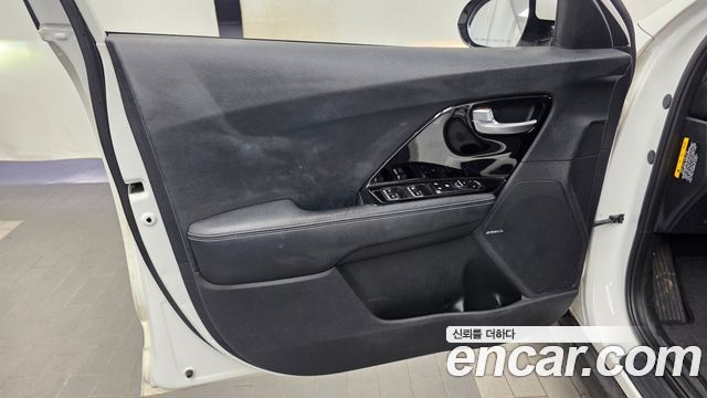 Kia Niro EV Prestige 2020 — фото 30
