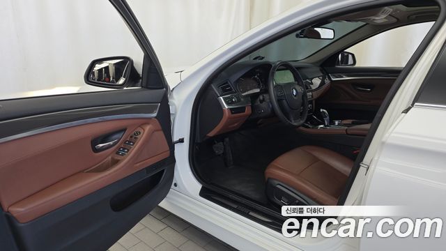BMW 5 Series (F10) 520d 2014 — фото 10