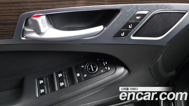 Genesis G80 3.3 GDI AWD Luxury 2017 — фото 29