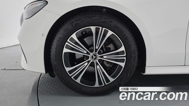Mercedes-Benz E-Class (W214) E200 Avantgarde 2025 — фото 5
