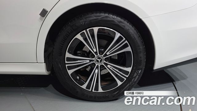 Mercedes-Benz E-Class (W214) E200 Avantgarde 2025 — фото 21
