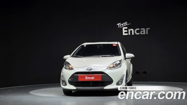 Toyota Prius C 1.5 2019 — фото 3