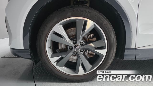 Audi Q4 e-tron (F4) 40 Premium 2022 — фото 5