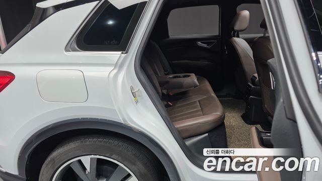 Audi Q4 e-tron (F4) 40 Premium 2022 — фото 15