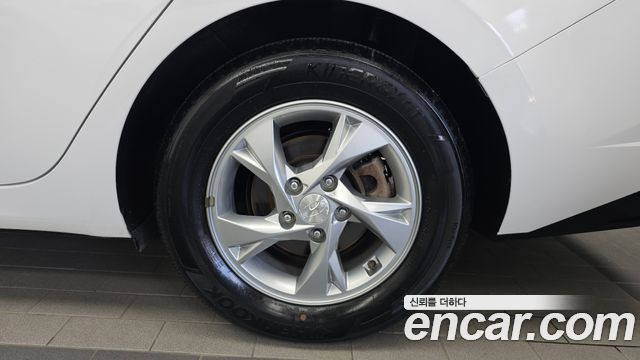 Hyundai Avante (CN7) 1.6 Smart 2021 — фото 21