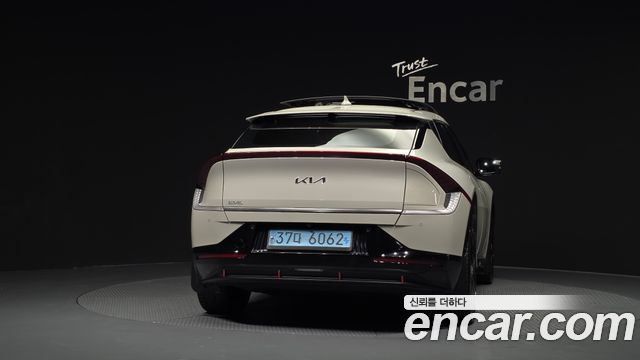Kia EV6 Long Range Earth 2023 — фото 4