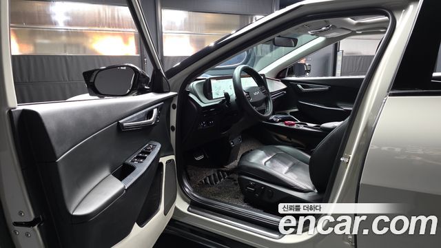 Kia EV6 Long Range Earth 2023 — фото 10