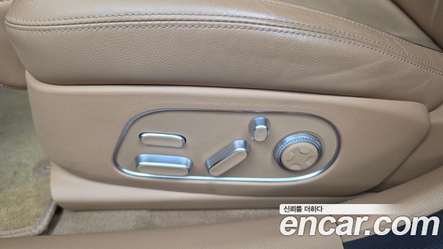 Genesis G90 (RS4) Gasoline 3.5 Turbo 2WD 2025 — фото 32