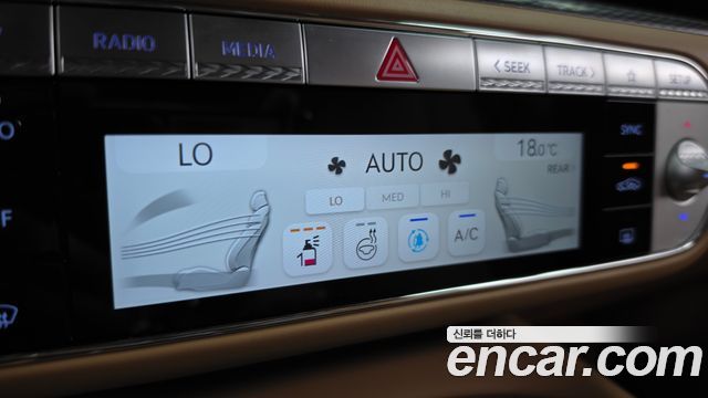 Genesis G90 (RS4) Gasoline 3.5 Turbo 2WD 2025 — фото 34