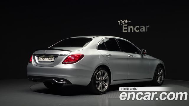 Mercedes-Benz C-Class (W205) C200 Avantgarde 2018 — фото 2
