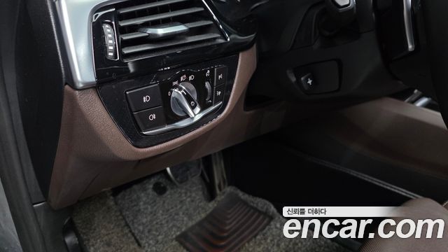 BMW 5 Series (G30) 520d M Sport Package Plus 2018 — фото 14