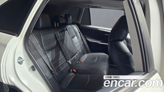 Toyota RAV4 (V) 2.5 2WD 2019 — фото 16