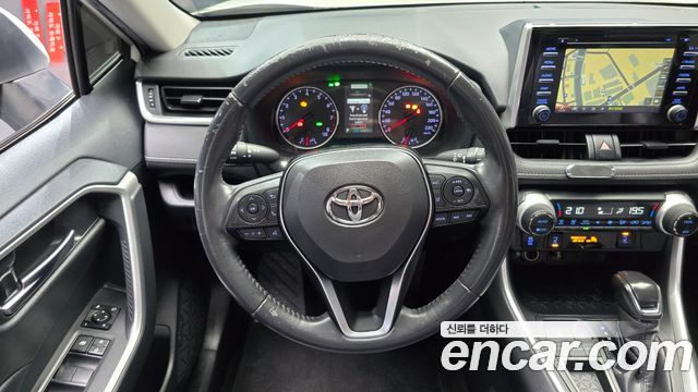 Toyota RAV4 (V) 2.5 2WD 2019 — фото 17