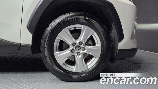 Toyota RAV4 (V) 2.5 2WD 2019 — фото 27