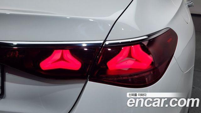 Mercedes-Benz E-Class (W214) E200 Avantgarde 2025 — фото 23