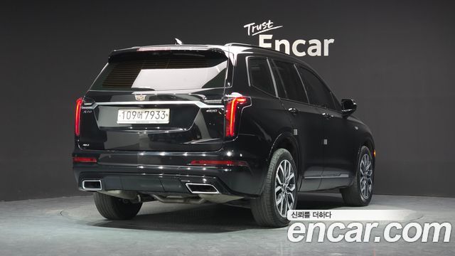 Cadillac XT6 3.6 Sport 2021 — фото 2