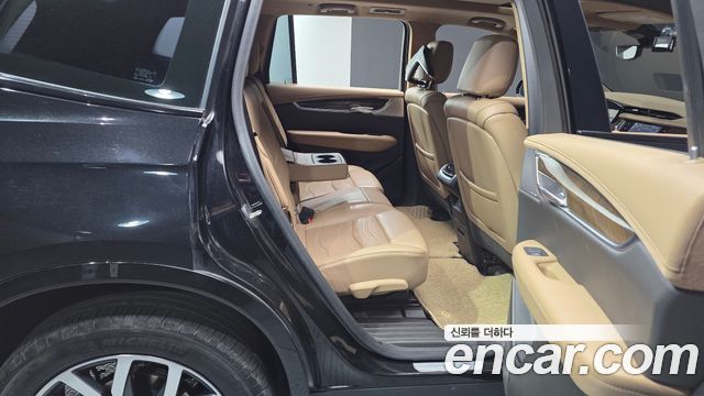 Cadillac XT6 3.6 Sport 2021 — фото 12