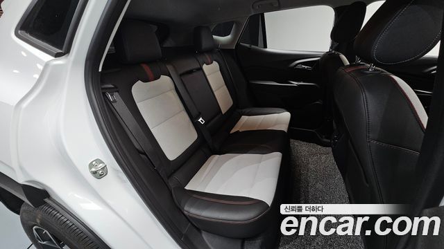 Chevrolet Trax Crossover 1.2 Red Line 2025 — фото 11