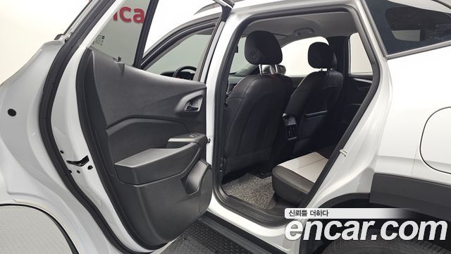 Chevrolet Trax Crossover 1.2 Red Line 2025 — фото 12