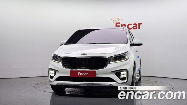 Kia Carnival 9-Seater Noblesse Special 2020 — фото 3