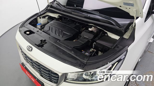 Kia Carnival 9-Seater Noblesse Special 2020 — фото 6