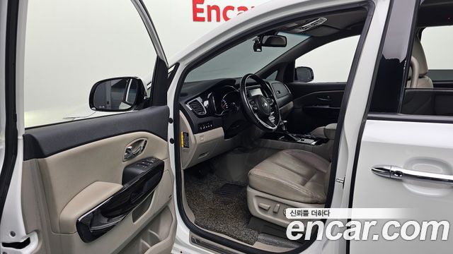 Kia Carnival 9-Seater Noblesse Special 2020 — фото 10