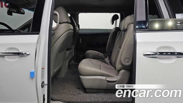 Kia Carnival 9-Seater Noblesse Special 2020 — фото 11