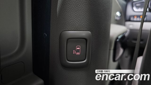 Kia Carnival 9-Seater Noblesse Special 2020 — фото 18