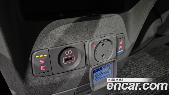 Kia Carnival 9-Seater Noblesse Special 2020 — фото 19