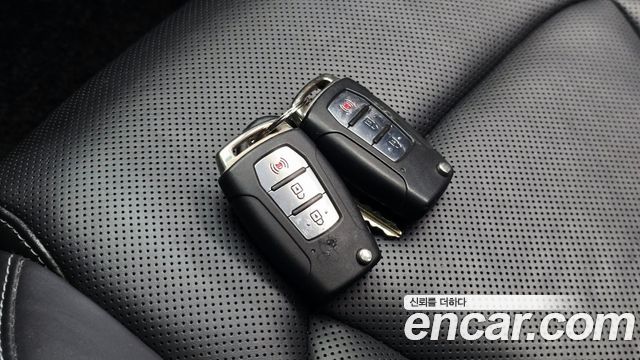 KG Mobility (SsangYong) Rexton Sports Khan Diesel 2.2 4WD Culman Noblesse 2024 — фото 17