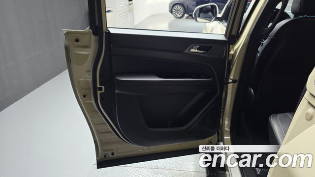 KG Mobility (SsangYong) Rexton Sports Khan Diesel 2.2 4WD Culman Noblesse 2024 — фото 25
