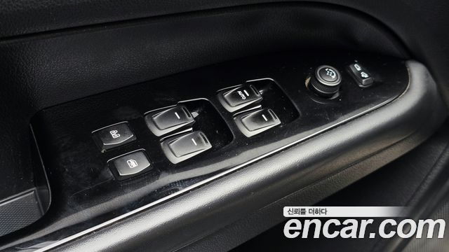 KG Mobility (SsangYong) Rexton Sports Khan Diesel 2.2 4WD Culman Noblesse 2024 — фото 30